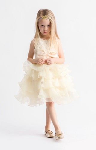 Flower girl dresses Elodie in gold